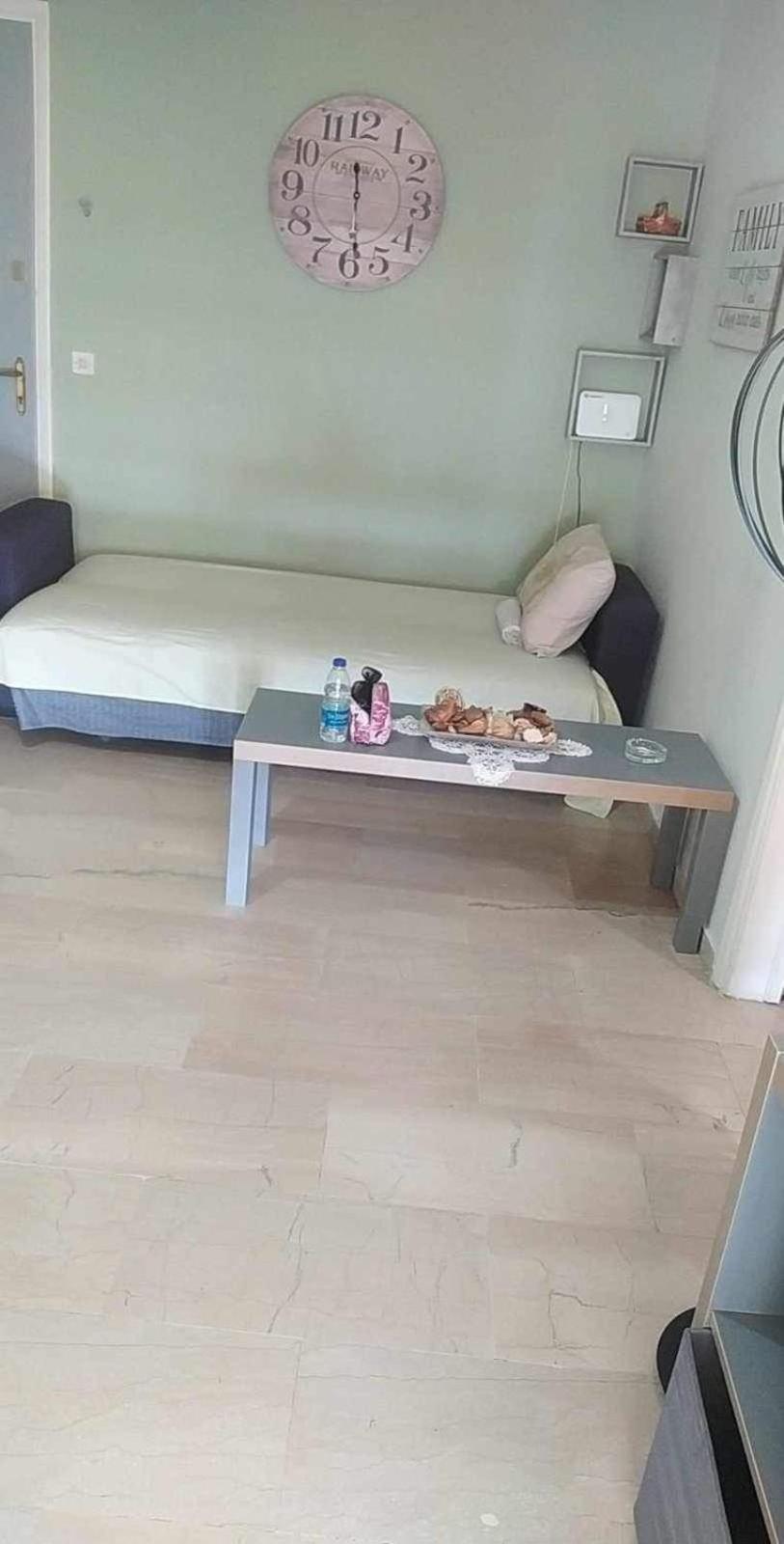 Comfortable Beachfront Apartment Loutráki Dış mekan fotoğraf