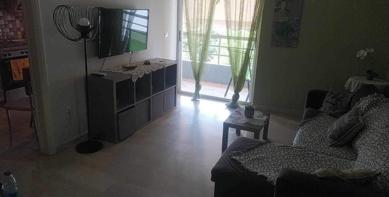 Comfortable Beachfront Apartment Loutráki Dış mekan fotoğraf