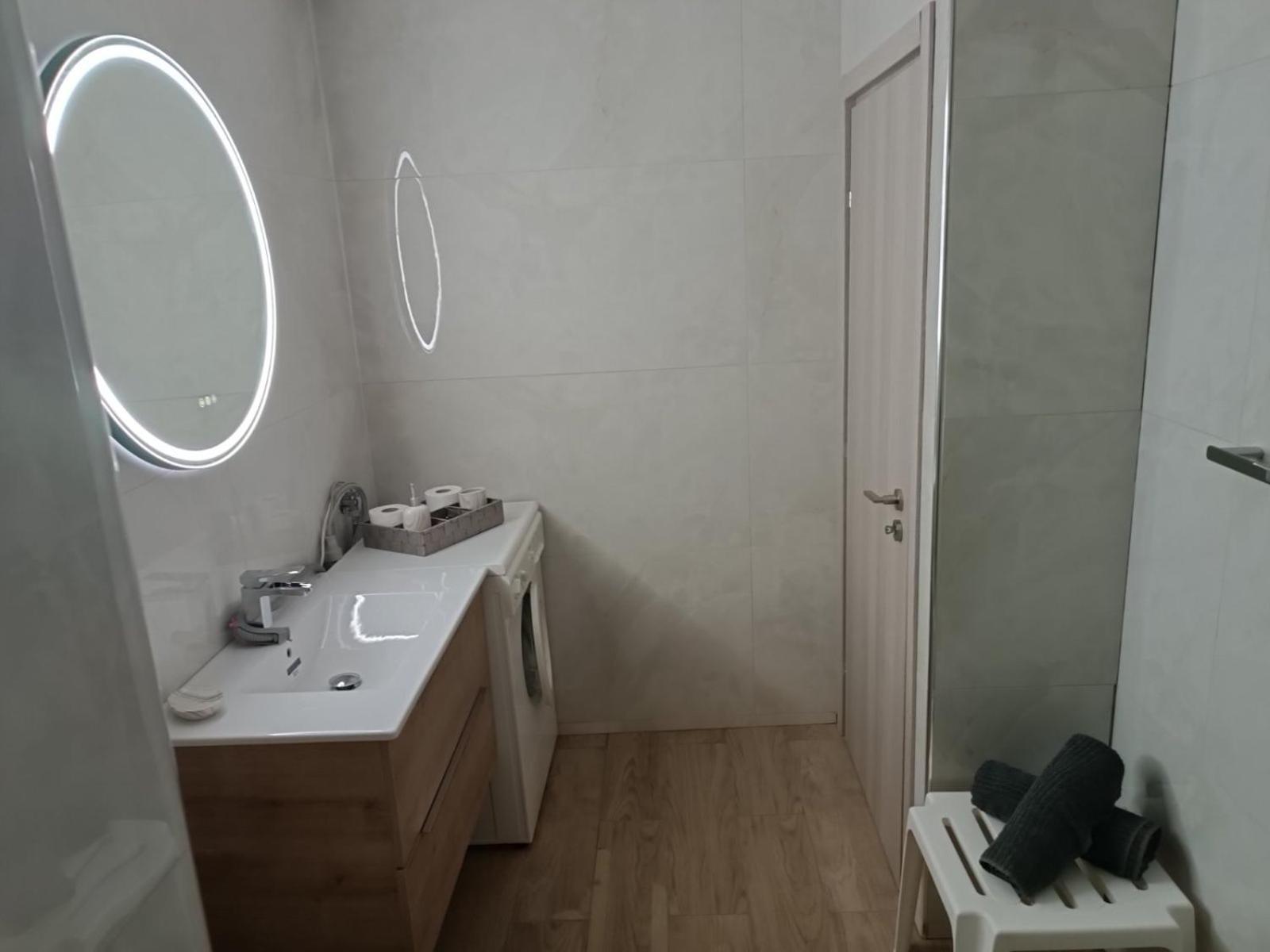 Comfortable Beachfront Apartment Loutráki Dış mekan fotoğraf